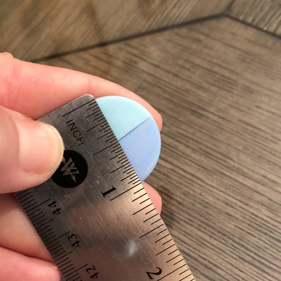 Vintage Clip Earrings Two Tone Blue Plastic Circle Button Earrings - Picture 8 of 9